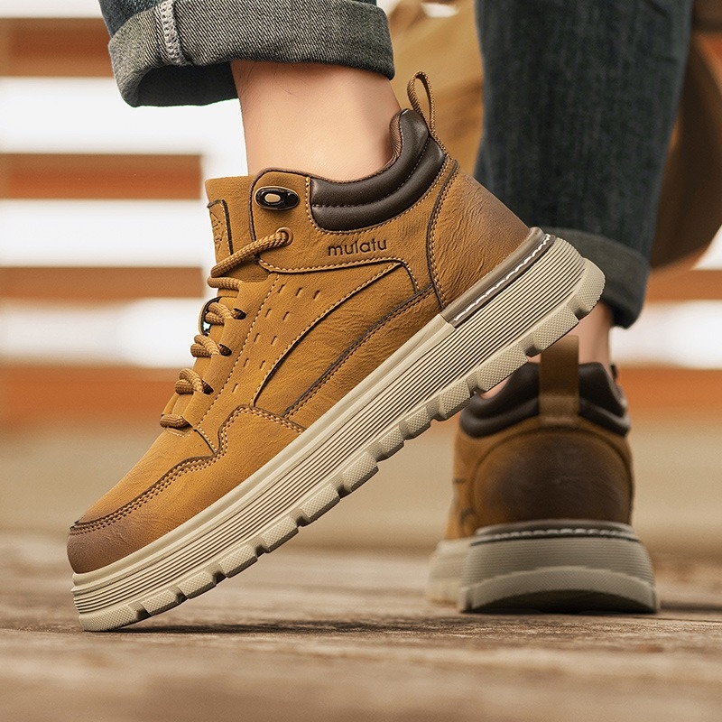 Мъжки зимни ботинки Мартин, високи, с дебела подметка (горна част: микрофибър кожа; подметка: гума и пластмаса; височина до глезена; стелка: EVA)