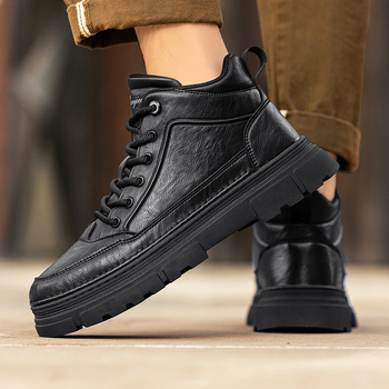 Мъжки ботуши Мартън, горна част микрофибър кожа, гумена подметка, кръгъл нос, среден ток 3–5 см, мрежеста подплата