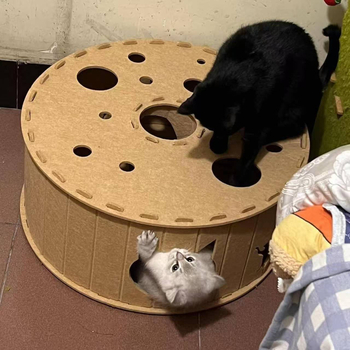 Котешко гнездо от филц – полузатворено и проветриво, за вътрешна употреба, подходящо за котки през всички сезони