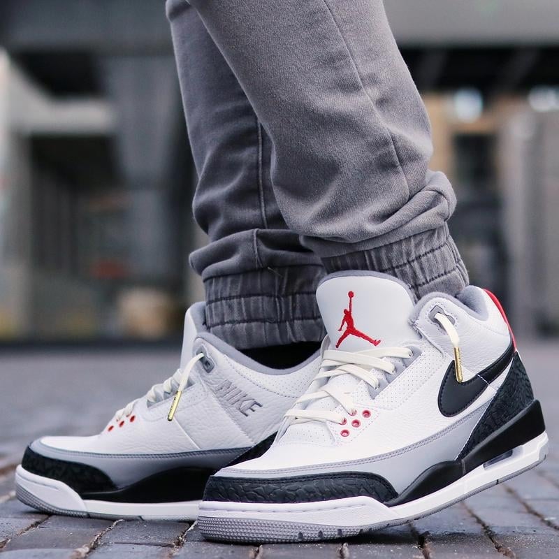 X4877 Textilcipőfűzők – fehér, arany részletekkel (Tavasz)