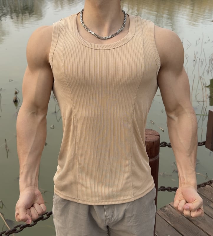 Ανδρικό αμάνικο αθλητικό τοπάκι με ελαστικό, διαπνέον ύφασμα, 94% πολυεστέρας, μονοχρωμó σχέδιο