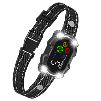Colier anti-lătrare din plastic Smartpet cu bliț LED de înaltă intensitate pentru câini