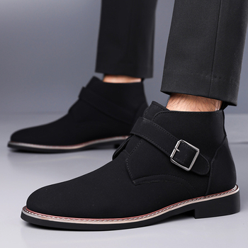 Chelsea čizme – gornji dio od kože prvovrijedne govedine, gumena potplata, kopča na kopču, srednja visina potkoljenice, niski pet 1–3 cm