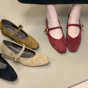 Mary Jane cipele s četvrtastim nosom, gornji materijal: Super fiber, remen s metalnom kopčom, niski debeli pet