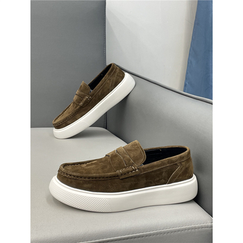 Muški kožni slip-on loaferi, prozračna nubuk gornja, podstava od svinjske kože, gumeni potplat, oštar nos