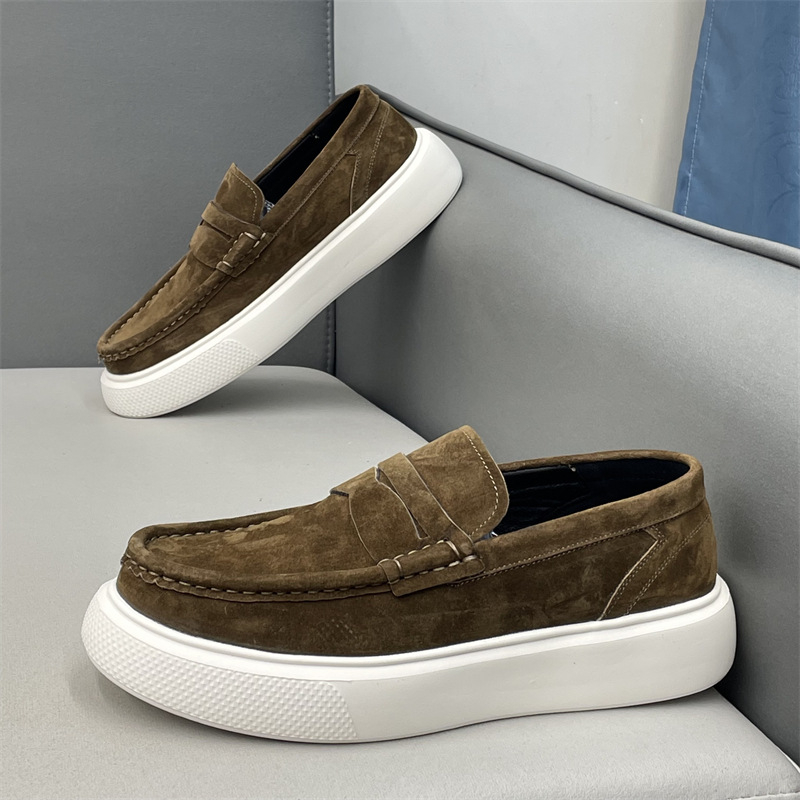 Muški kožni slip-on loaferi, prozračna nubuk gornja, podstava od svinjske kože, gumeni potplat, oštar nos