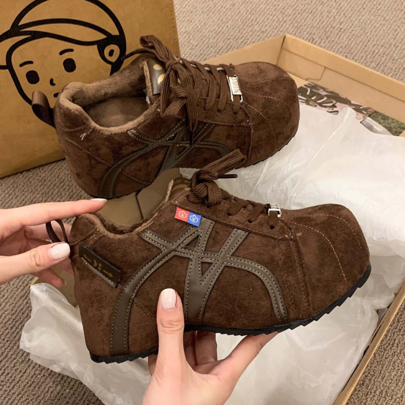 Ženske casual tenisice s unutarnjim povećanjem visine, fleece podstava, gumeni potplat, low-top dizajn, visina pete 3–5 cm