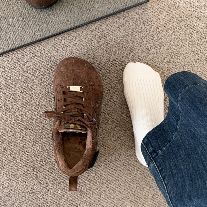 Ženske casual tenisice s unutarnjim povećanjem visine, fleece podstava, gumeni potplat, low-top dizajn, visina pete 3–5 cm