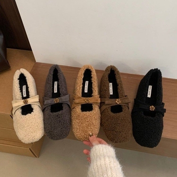 Ženske loaferice s mikrovlaknenom kožom i umjetnim krznom (Kvadratni vrh; Visina potpetice 3–5 cm; Potplata: gumena; Unutrašnjost: umjetno krzno; Uzorak: pruge)