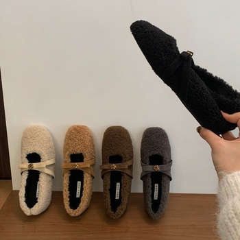 Ženske loaferice s mikrovlaknenom kožom i umjetnim krznom (Kvadratni vrh; Visina potpetice 3–5 cm; Potplata: gumena; Unutrašnjost: umjetno krzno; Uzorak: pruge)