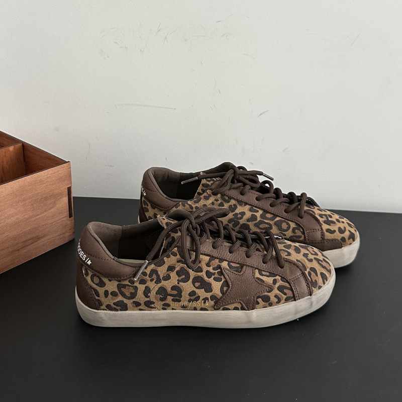 Ženske zimske tenisice s flecom, leopard uzorak, gornji dio od nubuka govedje boje, dvostruka podstava od svinjske kože, vezanje, retro stil, gumeni potplat