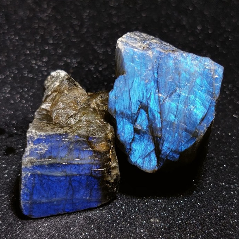 Prirodni labradoritni surovi kamen – ukras za aromaterapiju i dekoraciju akvarija (Materijal: Crystal; Šifra proizvoda: Ijjckeet; Kategorija: Crystal rough stone; Stil: Modern minimalist; Pakiranje: Carton packaging)