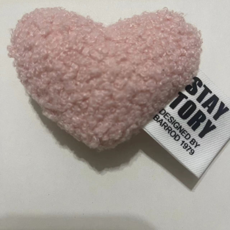 Plišani dodatak za odjeću – srce od pliša, punjeni pliš, oblik privjeska za prtljagu, motiv ljubav/kapljica/zvono, stil Fresh and Sweet