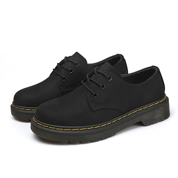 Ženske casual kožne gležnjače s okruglim vrhom, Crazy Horse koža, niski pet 1–3 cm, vezanje