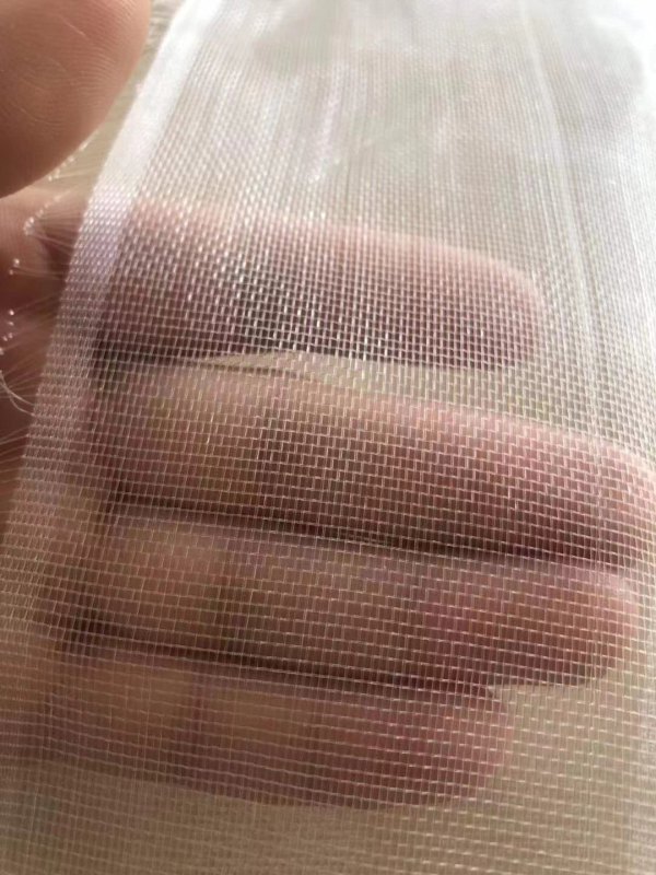 Polietilenska mreža protiv insekata s 60‑mrežom za staklenike, vrtlarstvo, cvijeće i voćke, akvakultura; promjer žice 0,1 mm; vijek trajanja 3–5 godina.