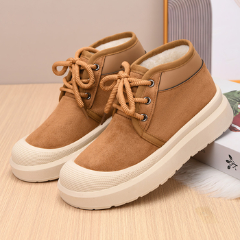 Férfi téli csizmák vastag talppal és meleg béléssel, fűző, kerek orr, PVC talp