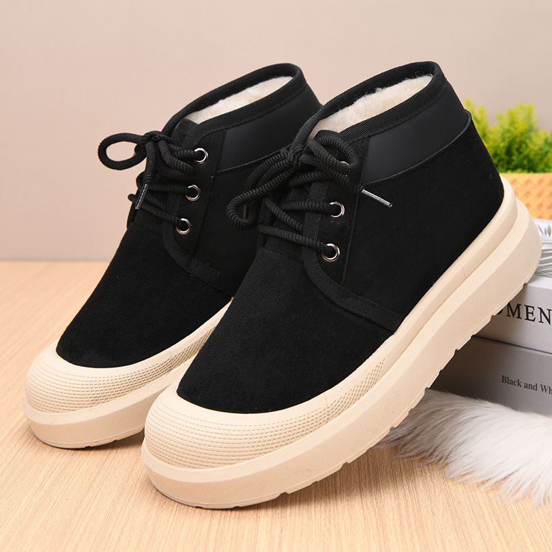 Férfi téli csizmák vastag talppal és meleg béléssel, fűző, kerek orr, PVC talp