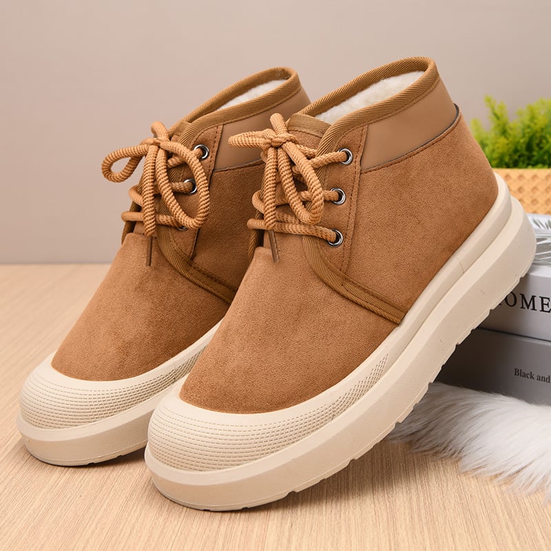 Férfi téli csizmák vastag talppal és meleg béléssel, fűző, kerek orr, PVC talp