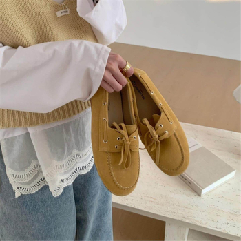 Pantofi damă loafer din piele de vițel, stil coreean, cu șireturi, vârf rotund, toc plat mic (1–3 cm)