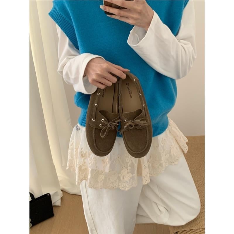 Pantofi damă loafer din piele de vițel, stil coreean, cu șireturi, vârf rotund, toc plat mic (1–3 cm)