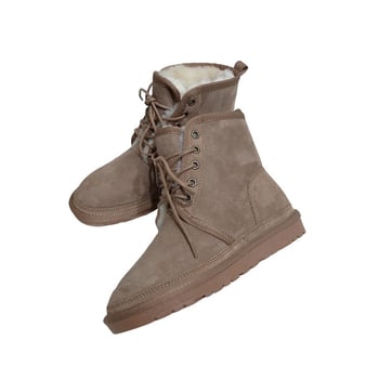 Férfi téli bakancs hóban, szőrrel integrált felsőrész, birka gyapjú bélés, gumitalp, csúszásmentes, melegen tart