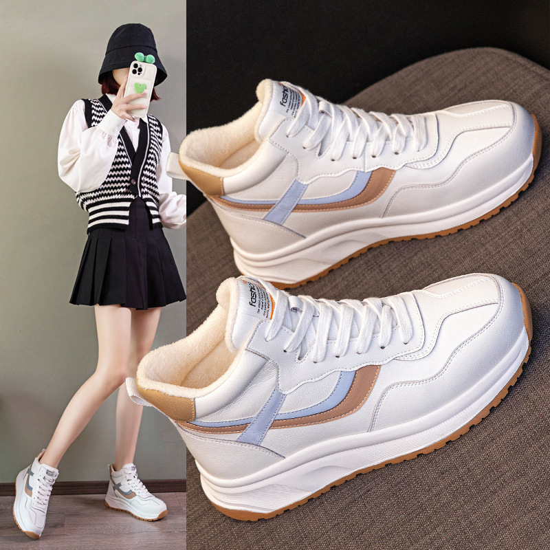 Női valódi bőrből készült sportcipő, magasított felsőrésszel, fleece belsővel, fűzős zárás, vastag talp