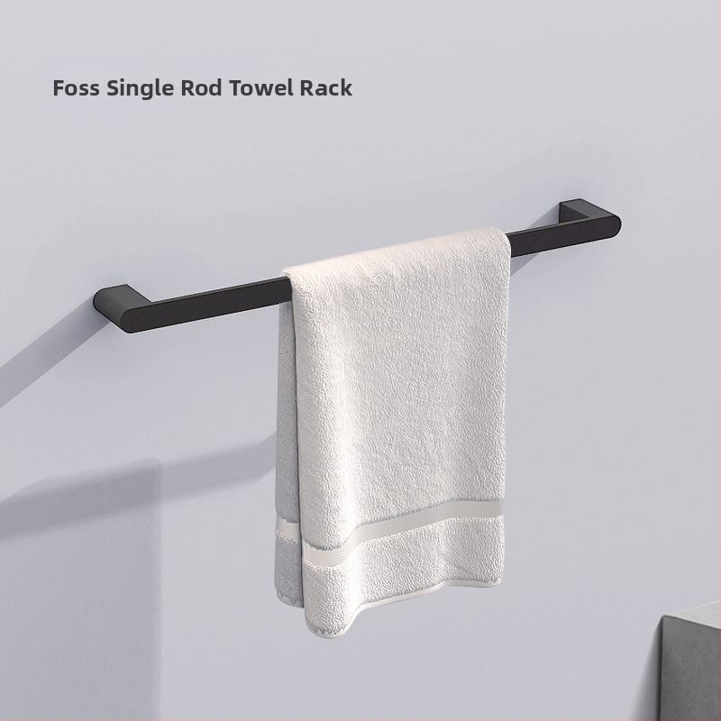 Set kupaonskih dodataka od nehrđajućeg čelika s brušenim završnim obradom — šest dijelova i više — moderni minimalistički stil