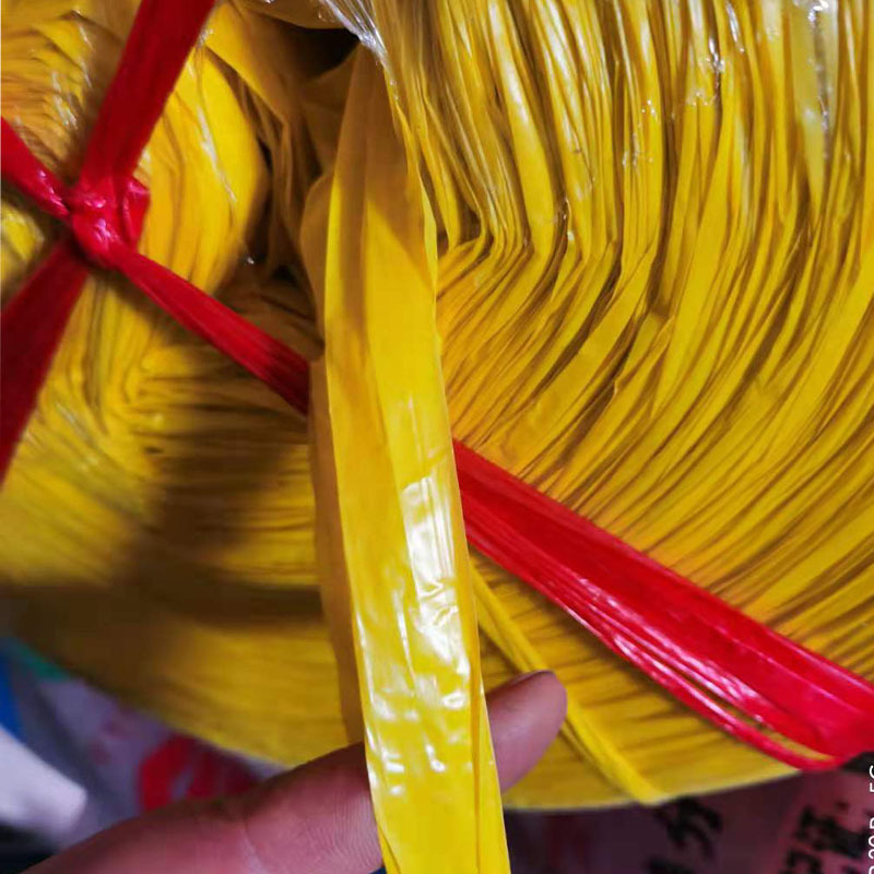 Monofilament din polipropilenă pentru ambalare, lungime 1750 m, lățime 4 cm, rezistență la rupere 13–22 kg