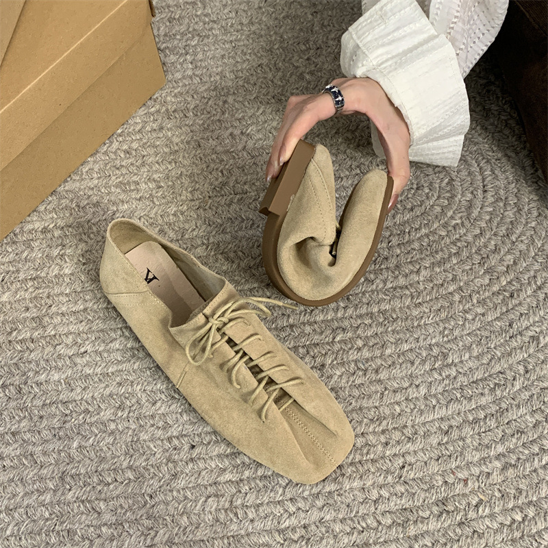 Ženske kožne loaferice s remenom, mek pod, niski pet 1–3 cm, kvadratni nos, korejski stil, jesen 2024