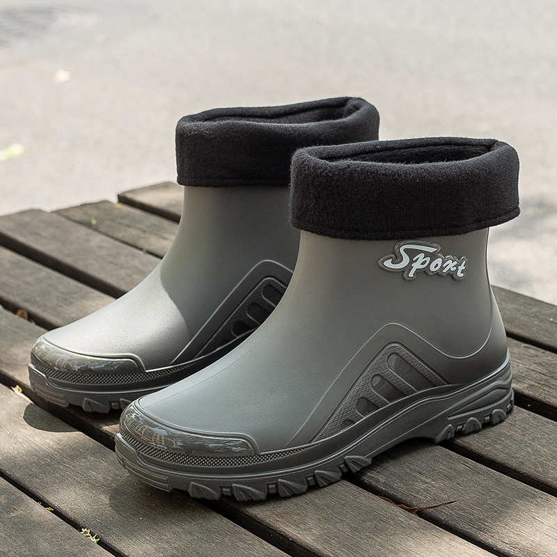 Ghete de ploaie pentru bărbați, partea superioară din PVC, slip-on scurt, impermeabile și antiderapante, căptușite cu lână artificială, toc redus