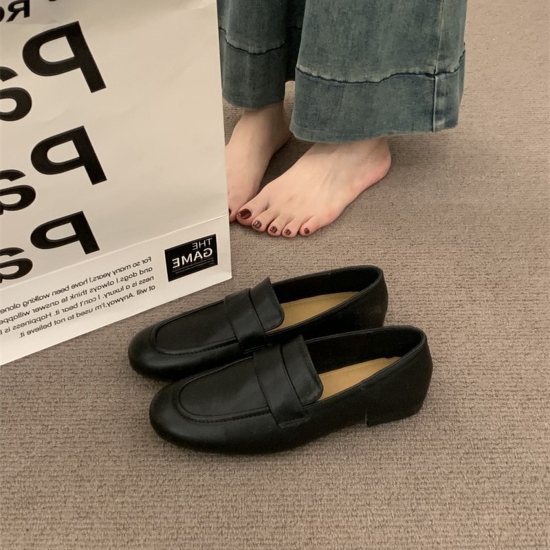 Ploške cipele Slip-On, gornji dio od umjetnog pliša, gumena podstava, niski potpetica, korejski stil (Kritične specifikacije: Slip-On; umjetni pliš; gumena podstava; niski potpetica; korejski stil)