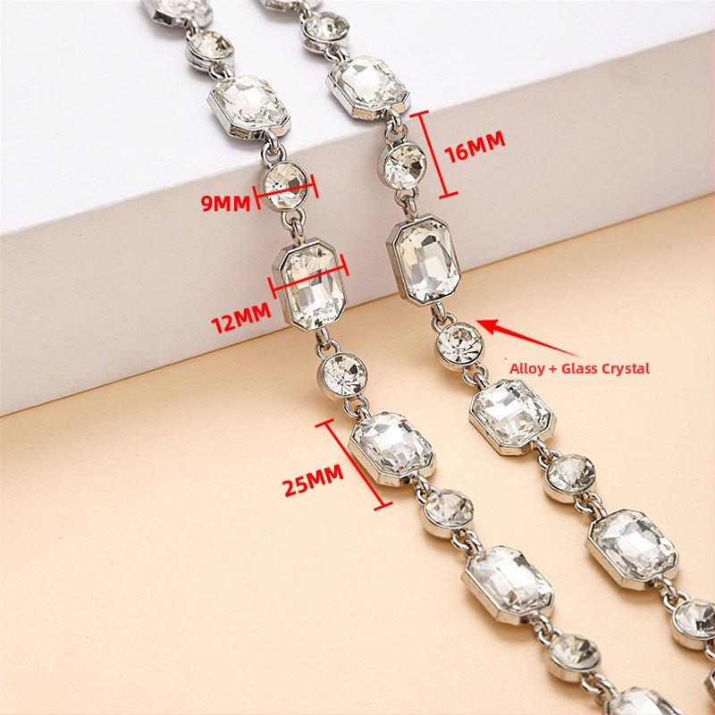 Nakit od metalne lančić s kristalima - dekorativni dodatak (Metal; elektroplatiranje; prilagođljiv; ljeto 2023)