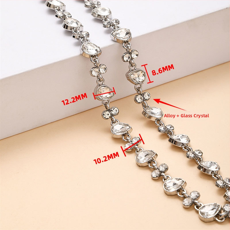 Nakit od metalne lančić s kristalima - dekorativni dodatak (Metal; elektroplatiranje; prilagođljiv; ljeto 2023)