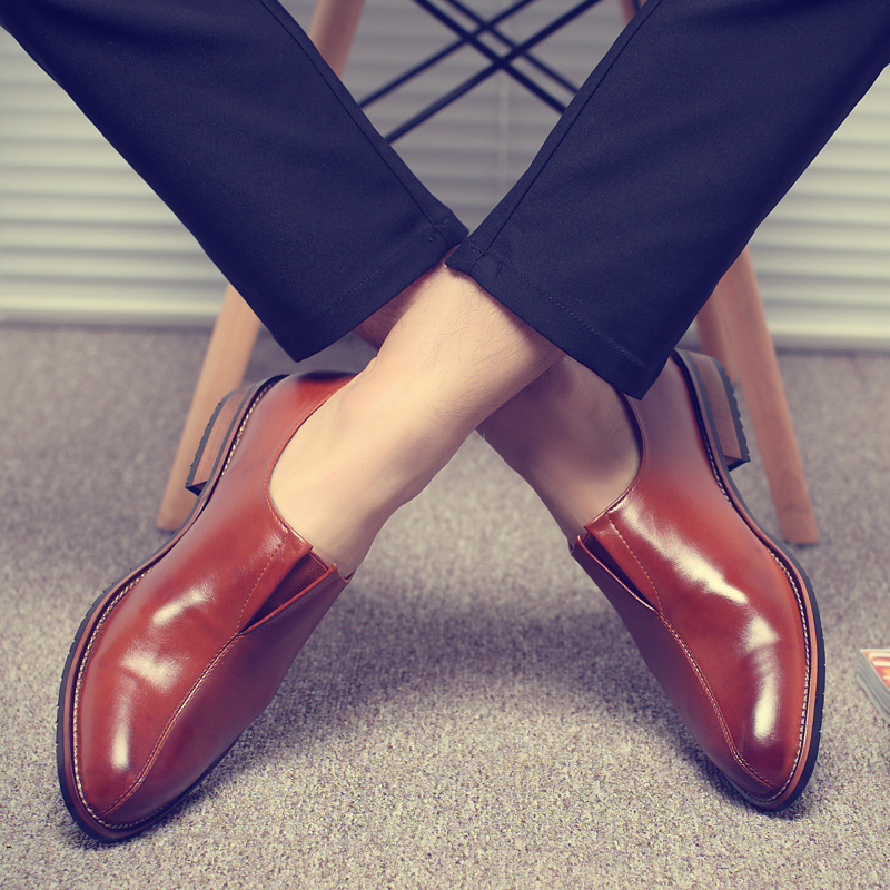 Muške kožne cipele za poslovni stil s oštrim vrhom, slip-on, britanski stil, srednja peta 3-5 cm, drvena potplata