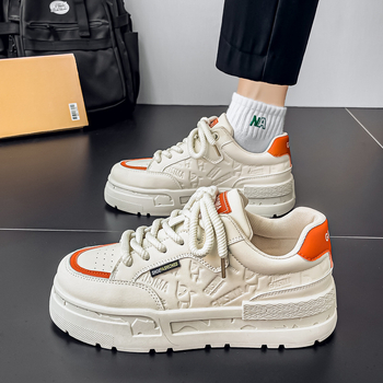 Muške tenisice: lagane i prozračne, niski gornji dio, vezanje šnouricama, okrugli vrh, mrežasta podstava, PVC potplat