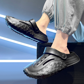 Férfiak számára készült, lélegző EVA papucs lyukakkal, vastag talppal a magasság növeléséért, sportos stílus, injektált talp