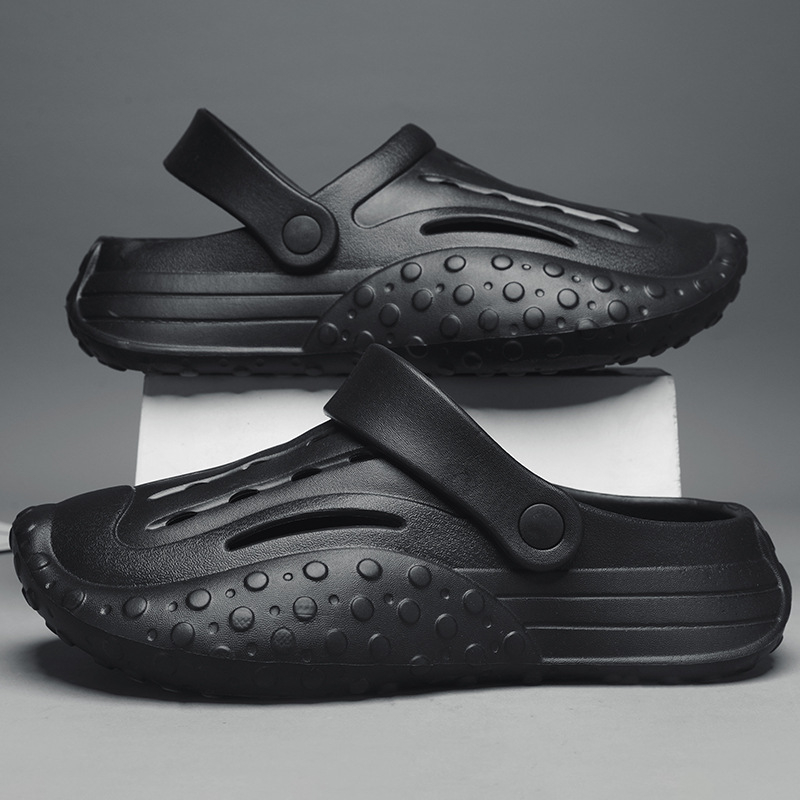 Férfiak számára készült, lélegző EVA papucs lyukakkal, vastag talppal a magasság növeléséért, sportos stílus, injektált talp