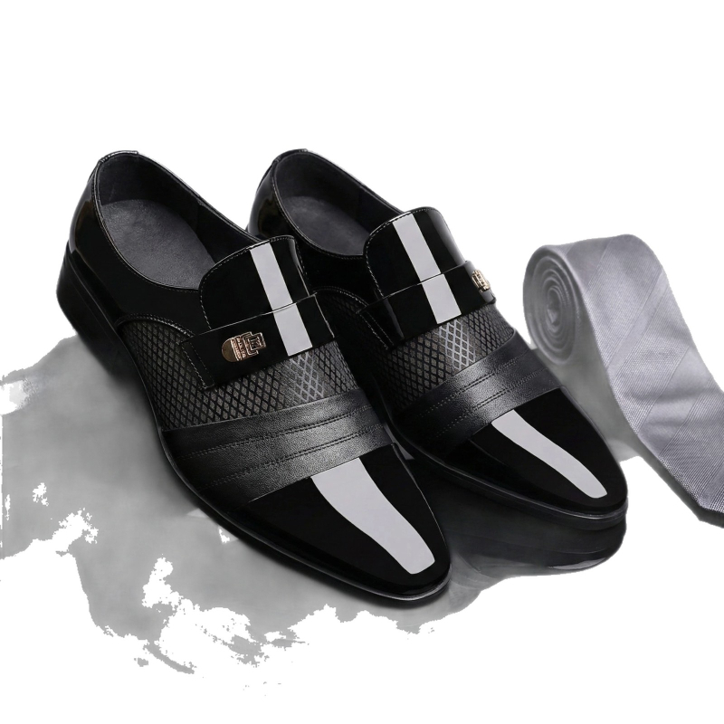 Férfi casual üzleti cipő hegyes orrú, felső része szintetikus bőr, talpa gumi, slip-on záródás