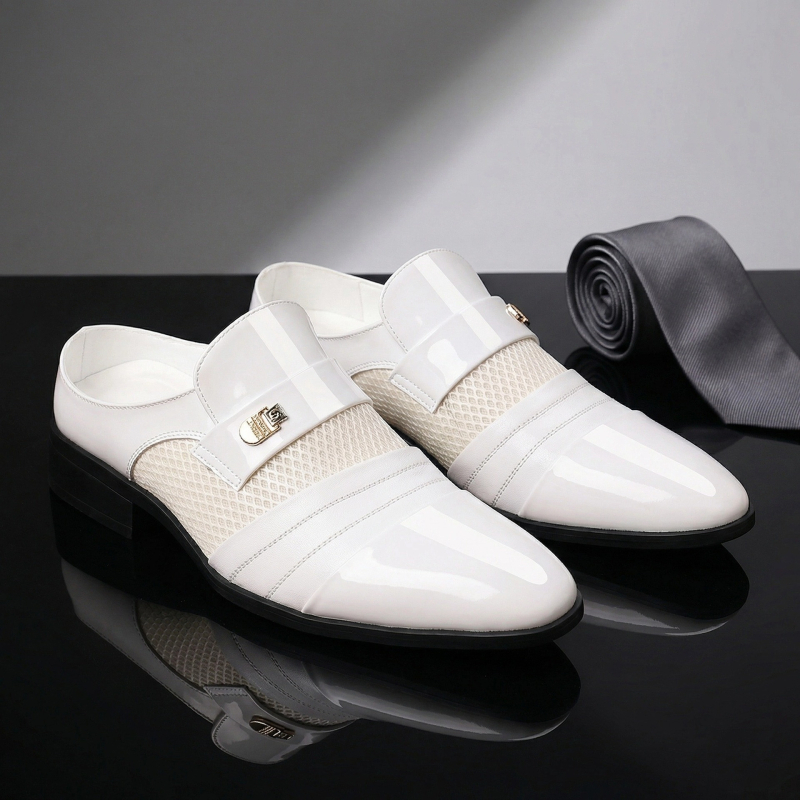 Férfi casual üzleti cipő hegyes orrú, felső része szintetikus bőr, talpa gumi, slip-on záródás