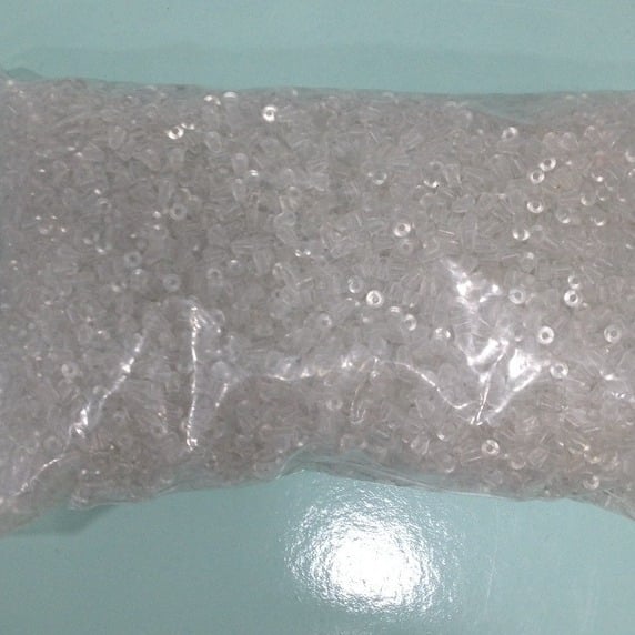 Bezokvirni okvir za naočale, PVC materijal, plastični kapak i vijčani kapak; pakiranje 10000 kom.