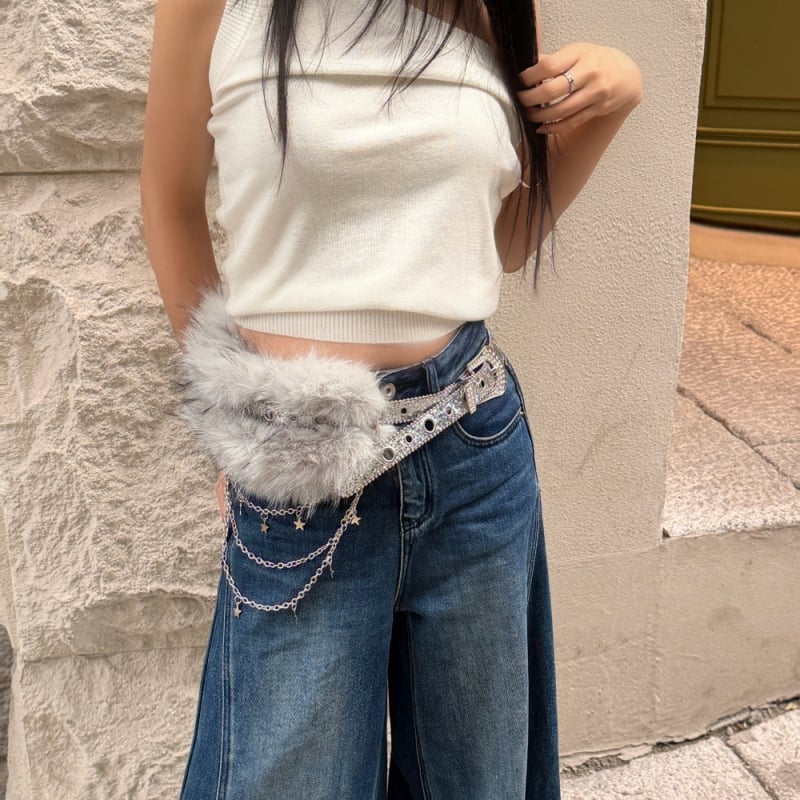 Strasszkővel díszített punk öv, fém csattal, tűs zárású, technikák: lyukasztás, gyémánt és hotfix strasszkő