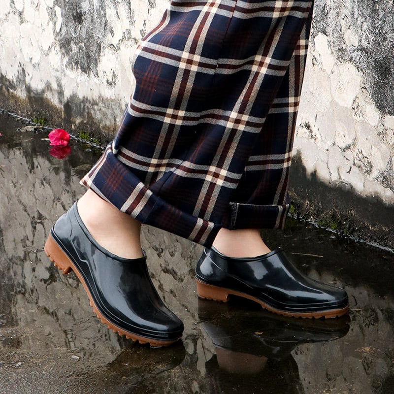 Alacsony profilú esőcsizma férfiaknak és nőknek, csúszásmentes és vízálló, PVC felsőrész, műanyag talp