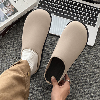 Muške Baotou slip-on papuče s gornjim dijelom od umjetne kože, PVC đon, injekcijski oblikovana konstrukcija, izdanje 2025.