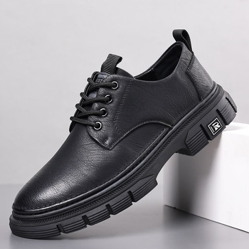 Muške cipele od split kože s mekanom potplatom za zimu — gornji dio split koža; potplata guma; ulošak PU; unutarnji materijal split koža; prozračné, lagane, protuklizne