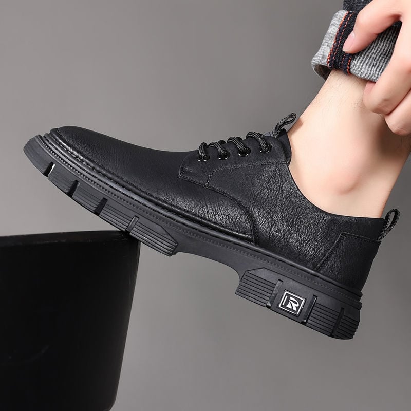 Muške cipele od split kože s mekanom potplatom za zimu — gornji dio split koža; potplata guma; ulošak PU; unutarnji materijal split koža; prozračné, lagane, protuklizne