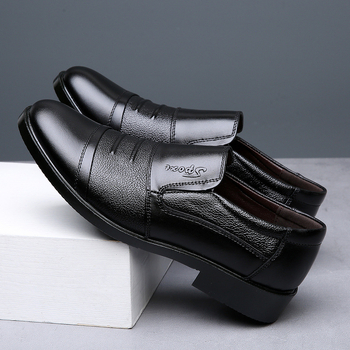 Muške kožne slip-on cipele, vamp od kravljeg kože, gumena potplata, niski gornji dio, otporne na habanje, poslovni stil