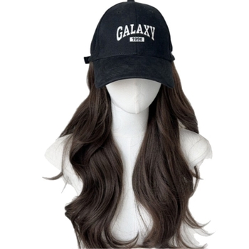 Ženska perika-kapa s jedinstvenom bejzbol kapom — dugi kovrčavi pramenovi, materijal: visokootporna svila, model MZ-2724-76