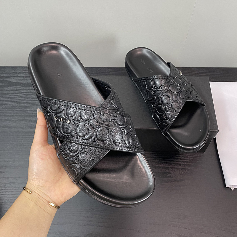 Valódi bőrből készült szandál reliefes felülettel, felső rész – tehénbőr, belső – báránybőr, gumitalp, hétköznapi, nyitott lábujjú