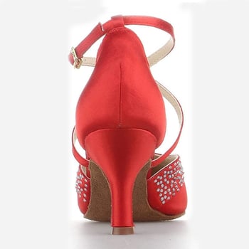 Modern és latin táncra való tánccipő, felső rész selyem, talp velúr, lélegző és könnyű