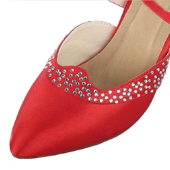 Modern és latin táncra való tánccipő, felső rész selyem, talp velúr, lélegző és könnyű